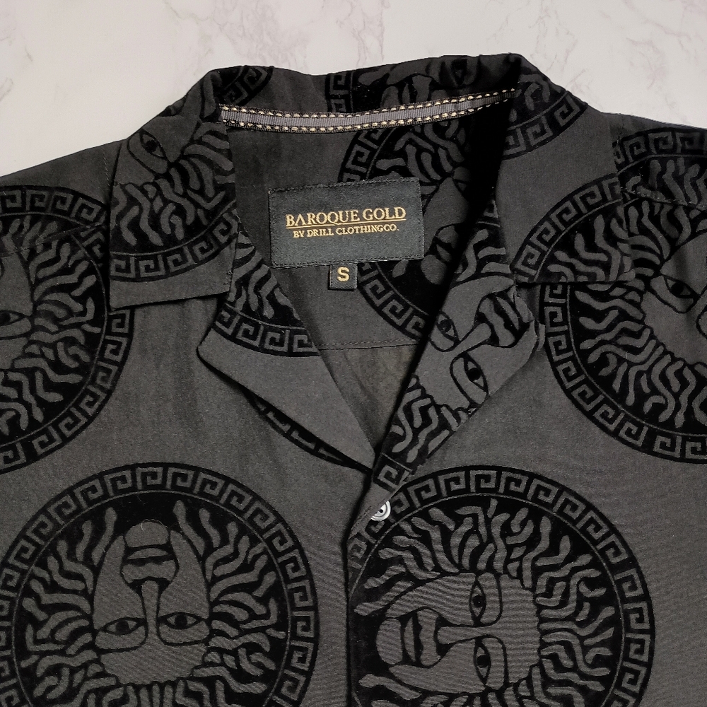 Baroque Gold by‎ Drill Clothing Company Black Button Down Short Sleeve Shirt S
